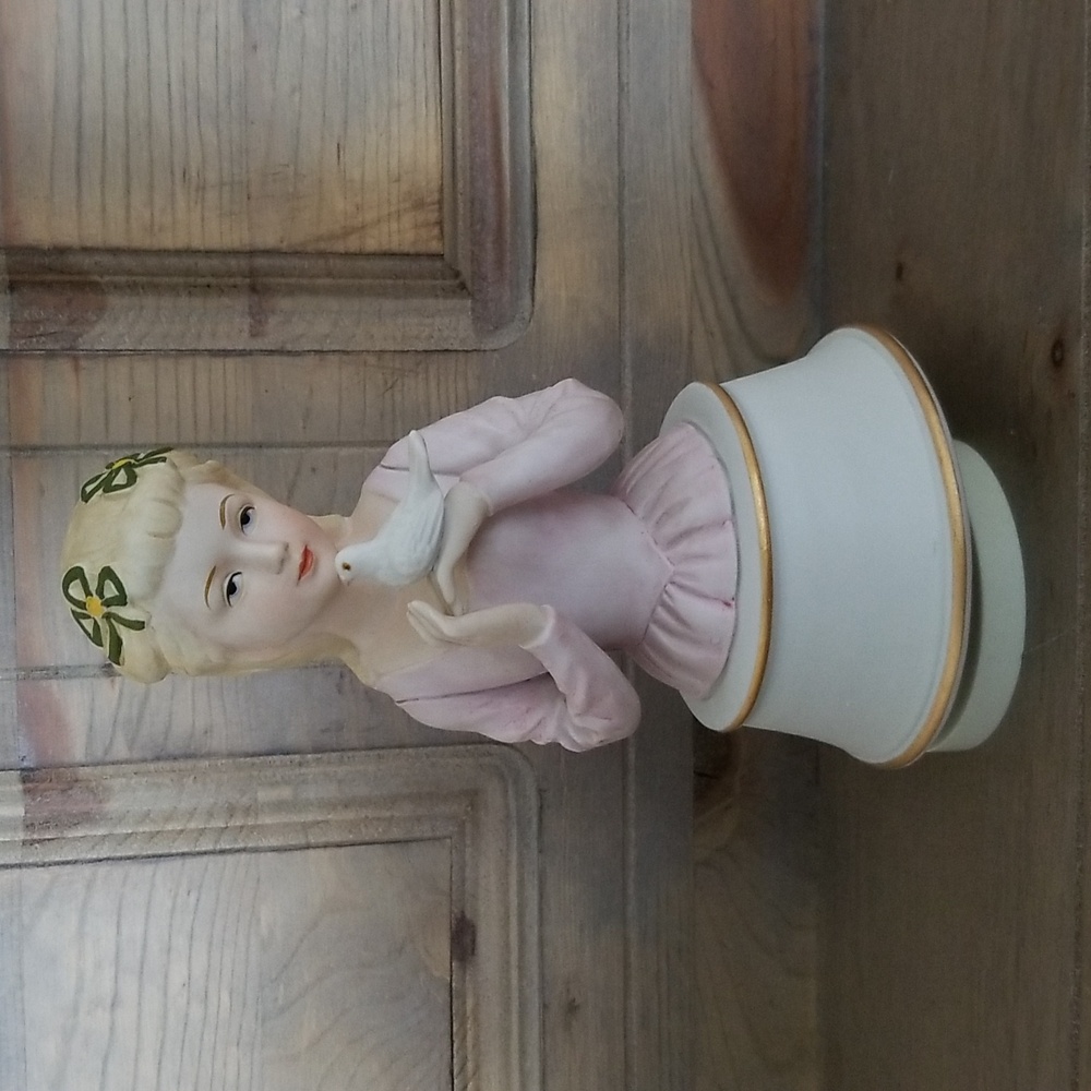 Vintage Berman & Anderson Music Figurine